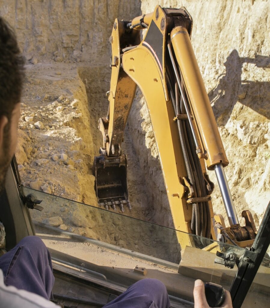 contaminarea uleiului hidraulic afecteaza functionarea utilajelor de constructii